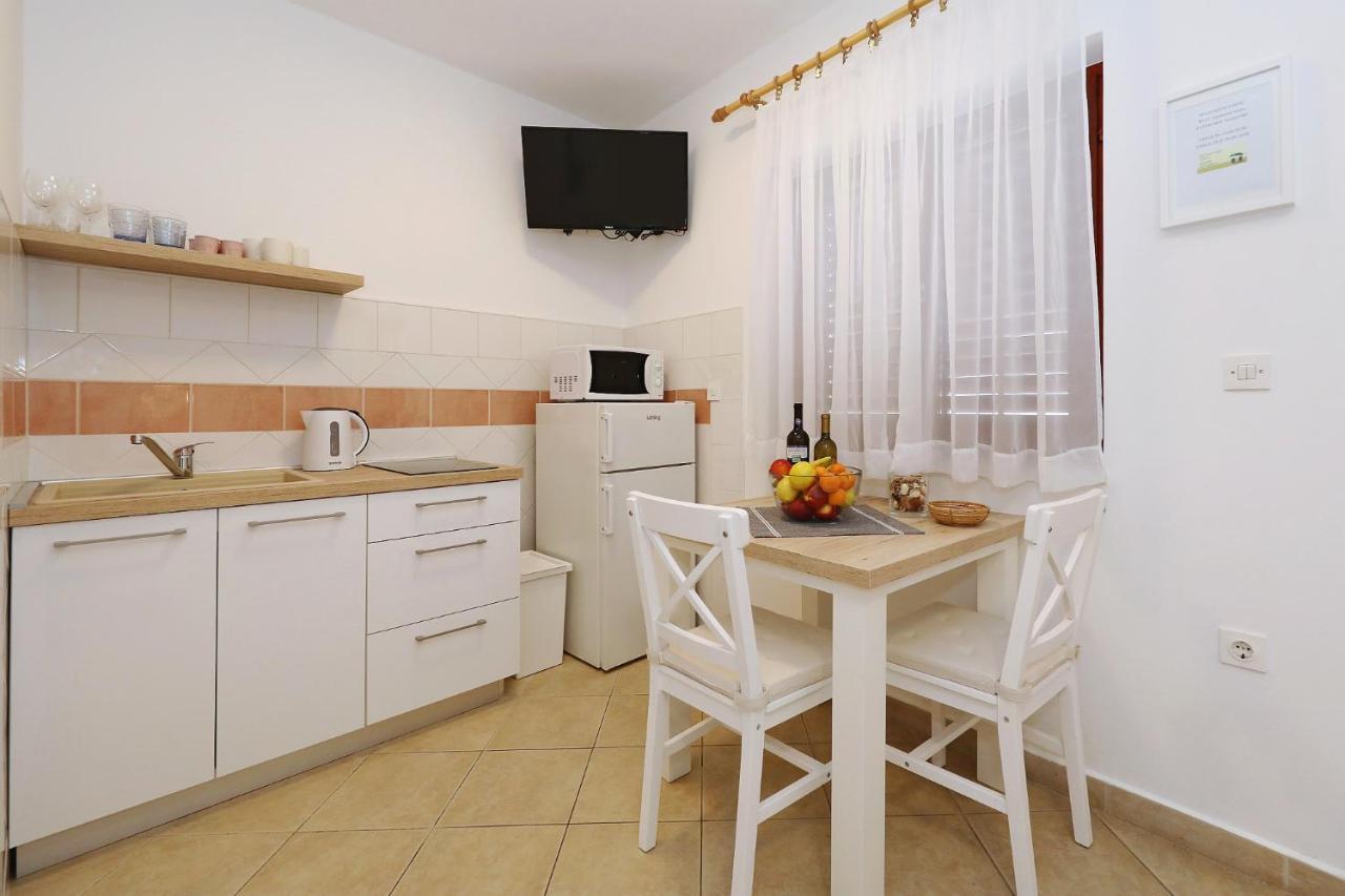 Apartmani Strpic Biograd Na Moru Exterior photo