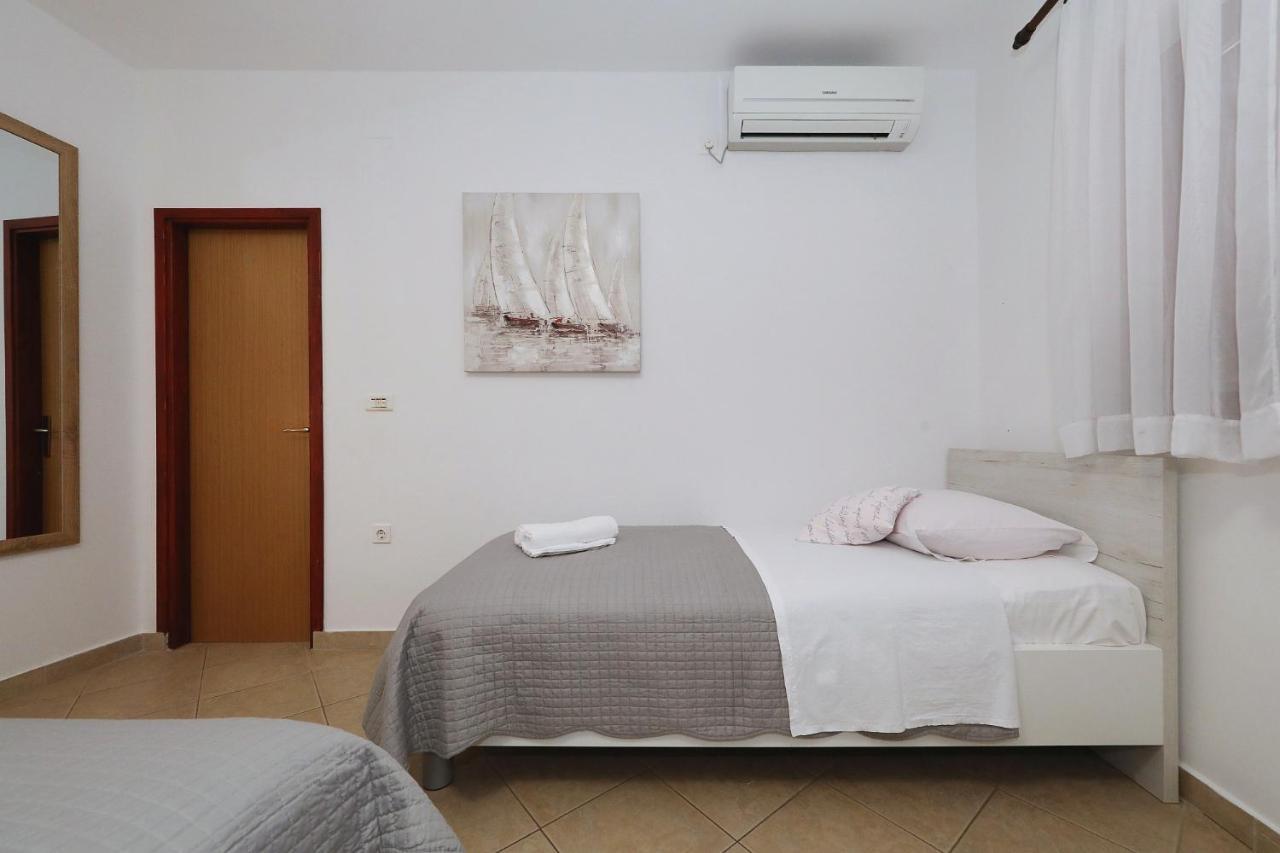 Apartmani Strpic Biograd Na Moru Exterior photo